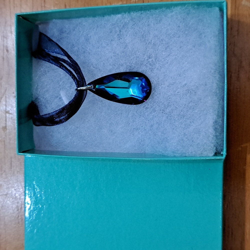 🔥CLEARANCE! Deep Sea Crystal Marquise Necklace - Picture 4 of 6